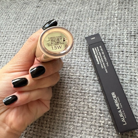Brand New Laura Mercier Flawless Fusion Concealer – Shade 1.5W(never opened ) - Picture 7 of 11
